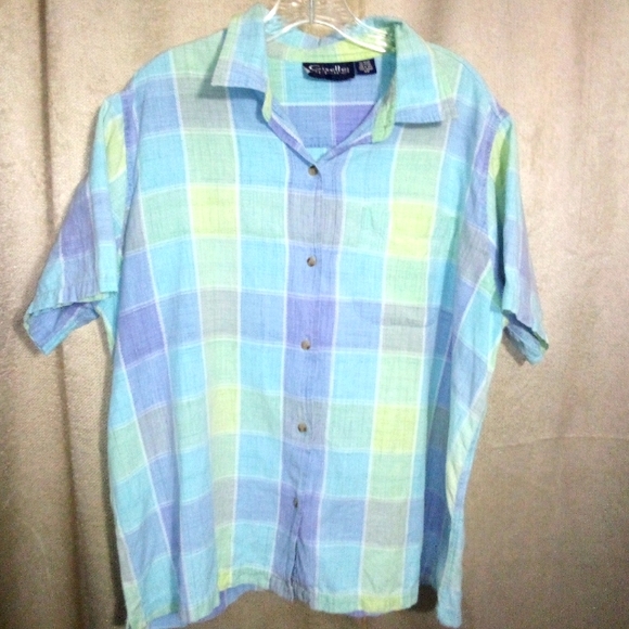 Giselle apparel Tops - Giselle apparel Pastel Plaid Button Top Size 18 W